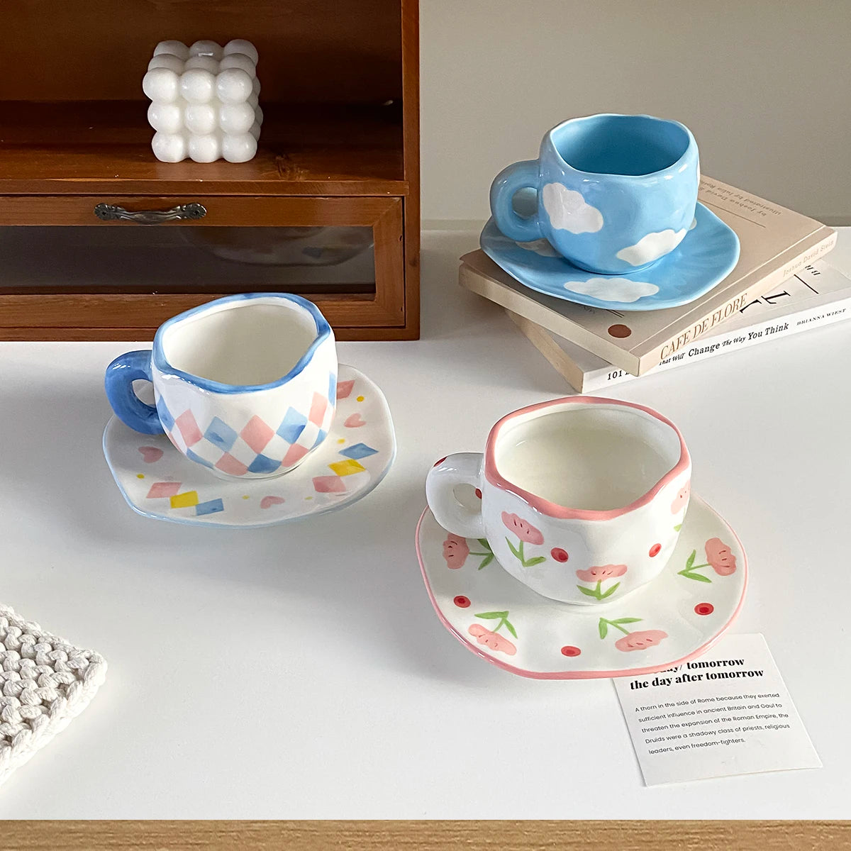 Hand-painted porcelain coffee cup with saucer, 280 ml